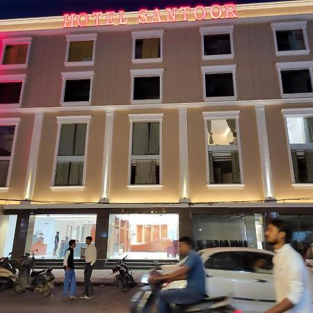ורנאסי Hotel Santoor מראה חיצוני תמונה