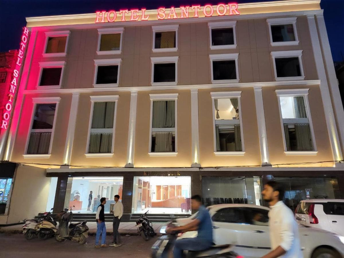 ורנאסי Hotel Santoor מראה חיצוני תמונה