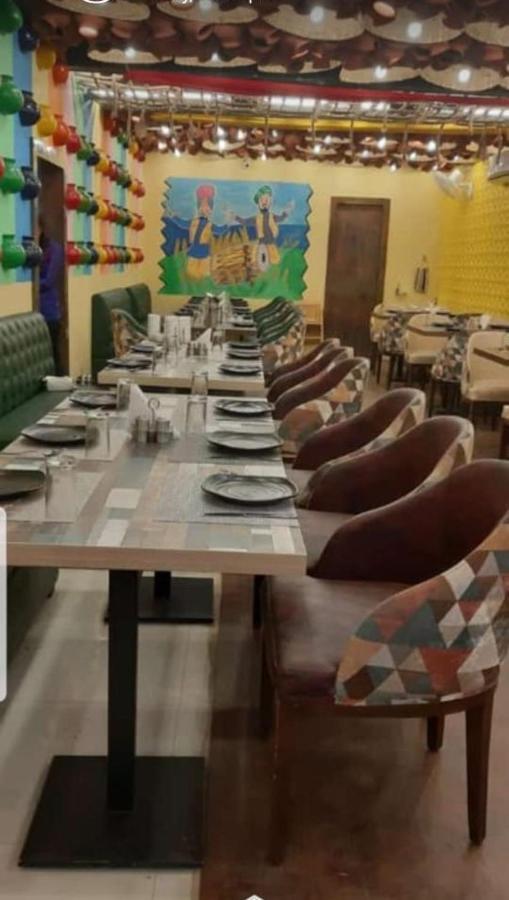 ורנאסי Hotel Santoor מראה חיצוני תמונה